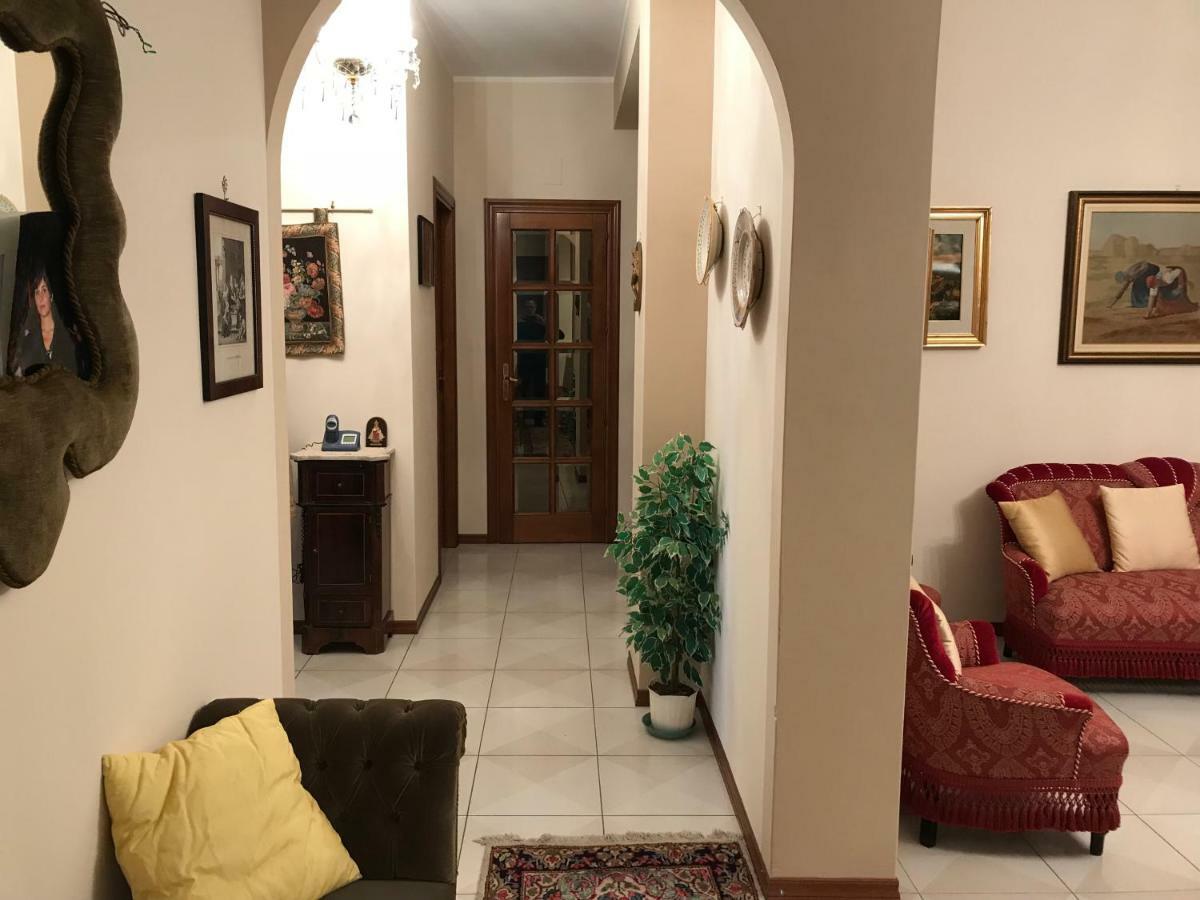 Hotel La Casa Di Fausto Cesarò Exterior foto